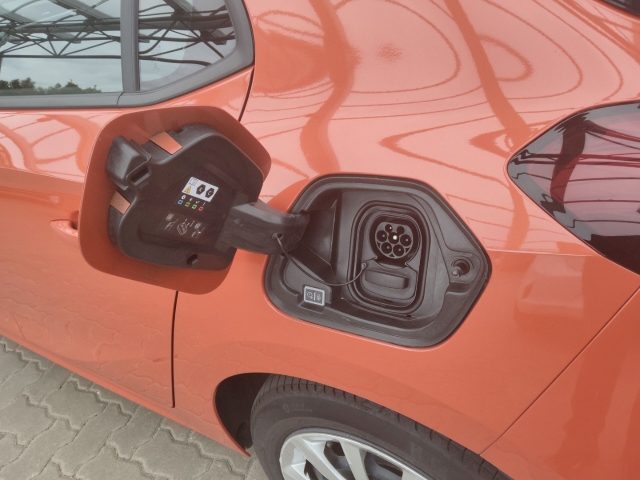 Fahrzeugansicht Opel Corsa-e Edition Android Auto Apple CarPlay Klima-A. Lichts. Regens. - Bild 16