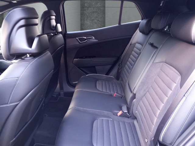 Fahrzeugansicht Kia Sportage GT-Line 1.6T-GDI MHEV DCT7 Navi Bi-LED Panoramadach Smart-Key Digitales Cockpit - Bild 9