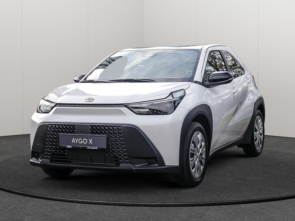 Fahrzeugansicht TOYOTA Aygo X 1.5 Hybrid Pure *Bestellfahrzeug*