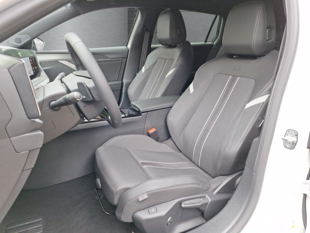 Fahrzeugansicht Opel Astra ST GS Automatik Navi HUD Soundsystem 360 Kamera LED ACC El. Heckklappe Digitales Cockpit - Bild 8