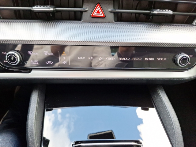 Fahrzeugansicht Kia Sportage Nightline Allrad Leder Allwetter Panoramadach Navi Digitales Cockpit LED ACC - Bild 22