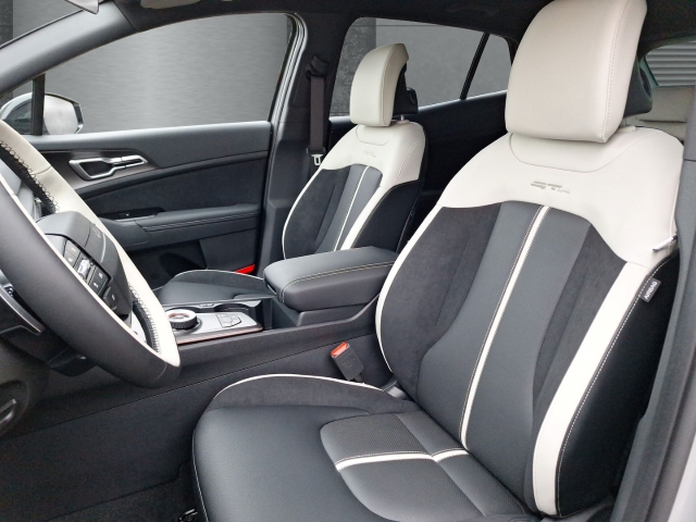 Fahrzeugansicht Kia Sportage GT-Line 1.6T HUD Panodach Navi Leder Digitales Cockpit Memory Sitze Soundsystem - Bild 8