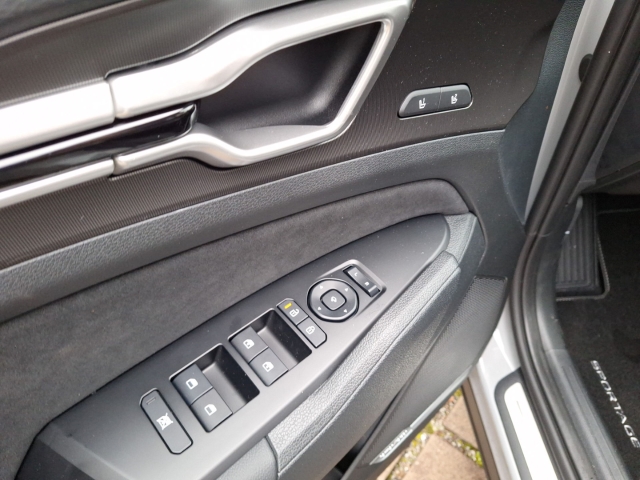 Fahrzeugansicht Kia Sportage GT-Line 1.6T HUD Panodach Navi Leder Digitales Cockpit Memory Sitze Soundsystem - Bild 18