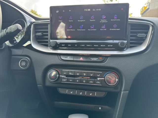 Fahrzeugansicht Kia Cee'd_sw Spirit 1.6 PHEV DCT6 Navi digitales Cockpit  LED ACC Memory Sitze El. Heckklappe - Bild 11