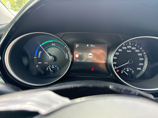 Fahrzeugansicht Kia Cee'd_sw Spirit 1.6 PHEV DCT6 Navi digitales Cockpit  LED ACC Memory Sitze El. Heckklappe - Bild 12