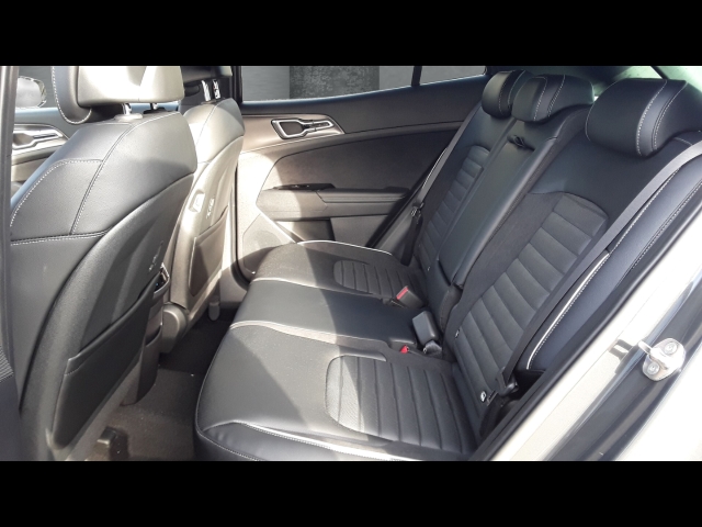 Fahrzeugansicht Kia Sportage 1.6T Hybrid GT LINE Navi Leder digitales Cockpit Memory Sitze Soundsystem HarmanKardon - Bild 9