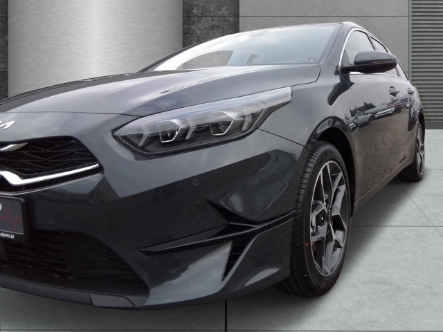 Fahrzeugansicht Kia Cee'd_sw Ultimate Edition 1.5T Mild-Hybrid DCT Style-Paket Navi Digitales Cockpit LED ACC - Bild 4
