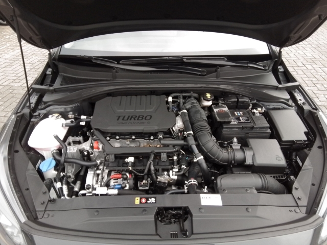 Fahrzeugansicht Kia Cee'd_sw Ultimate Edition 1.5T Mild-Hybrid DCT Style-Paket Navi Digitales Cockpit LED ACC - Bild 14