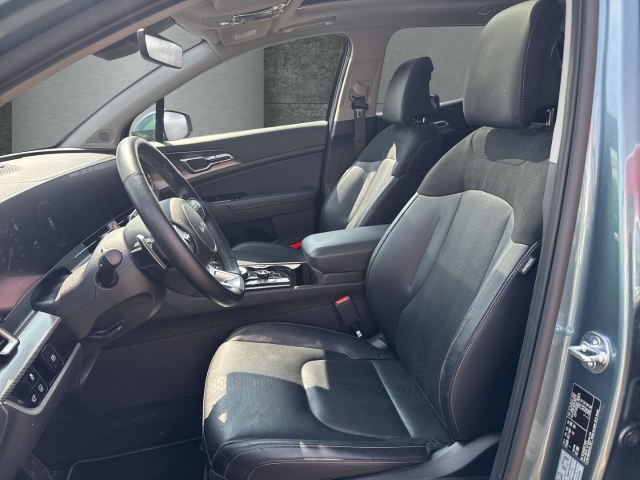Fahrzeugansicht Kia Sportage Spirit Hybrid 1.6 T-GDI 2WD Panorama Navi Leder Digitales Cockpit 360 Kamera - Bild 8