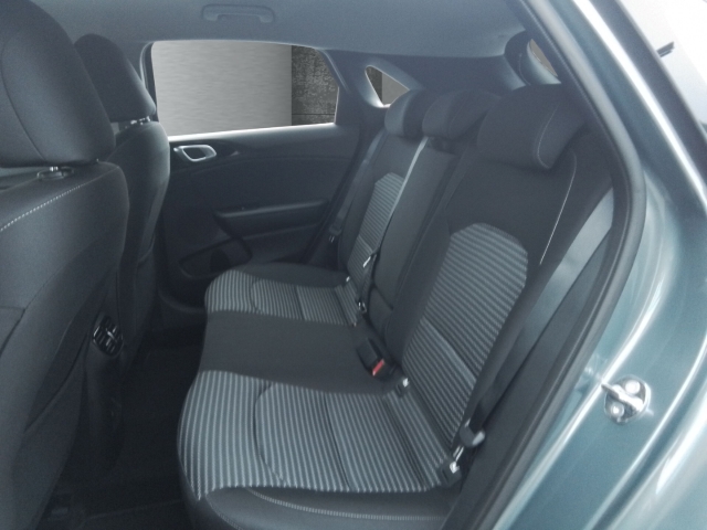 Fahrzeugansicht Kia Cee'd Vision 1.5 DCT PDC Rückfahrk.Sitz+Lenkradh. Navi digitales Cockpit ACC Apple CarPlay - Bild 9