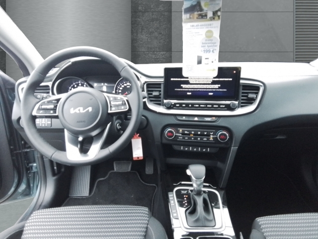 Fahrzeugansicht Kia Cee'd Vision 1.5 DCT PDC Rückfahrk.Sitz+Lenkradh. Navi digitales Cockpit ACC Apple CarPlay - Bild 10