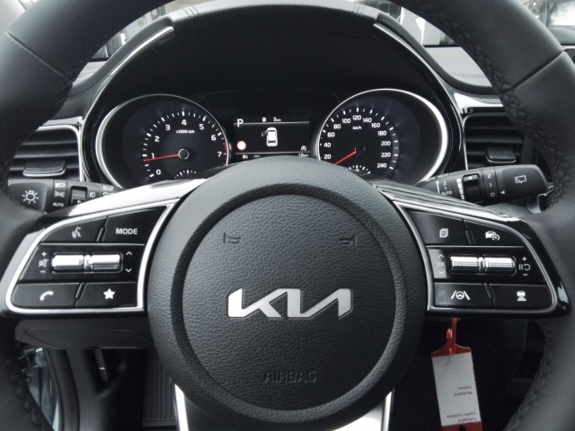 Fahrzeugansicht Kia Cee'd Vision 1.5 DCT PDC Rückfahrk.Sitz+Lenkradh. Navi digitales Cockpit ACC Apple CarPlay - Bild 17