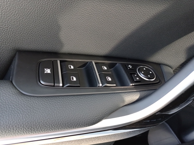 Fahrzeugansicht Kia Cee'd Ultimate Edition 1.5 DCT Mild-Hybrid Style-Paket Navi LED ACC Apple CarPlay Android Auto - Bild 15