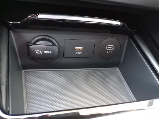 Fahrzeugansicht Kia Cee'd Ultimate Edition 1.5 DCT Mild-Hybrid Style-Paket Navi LED ACC Apple CarPlay Android Auto - Bild 25