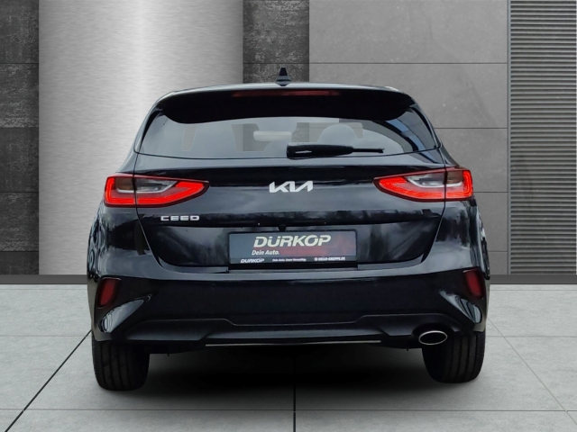 Fahrzeugansicht Kia Cee'd Ultimate Edition 1.5T DCT Style-Paket Navi ACC Apple CarPlay - Bild 6
