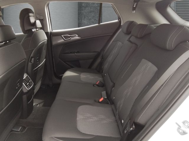 Fahrzeugansicht Kia Sportage 1.6T PHEV VISION Komfort AHZV ACC LenkradHZG LED Apple CarPlay - Bild 9