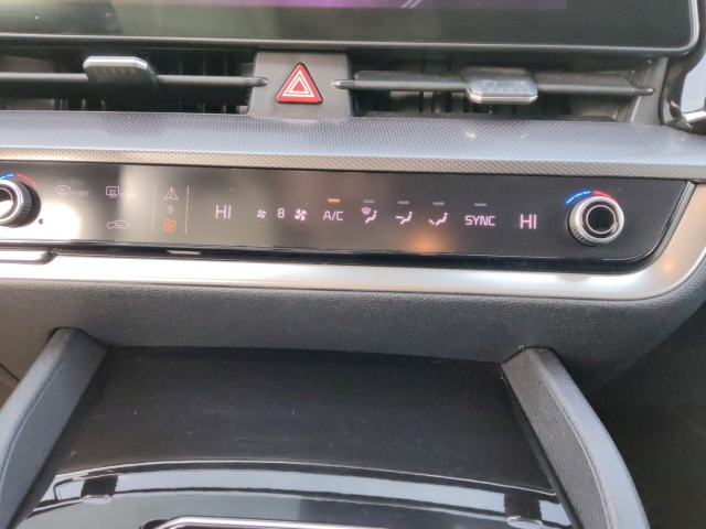 Fahrzeugansicht Kia Sportage SPIRIT 1.6T 48V DCT ALLRAD Navi Leder Digitales Cockpit Memory Sitze HarmanKardon - Bild 11