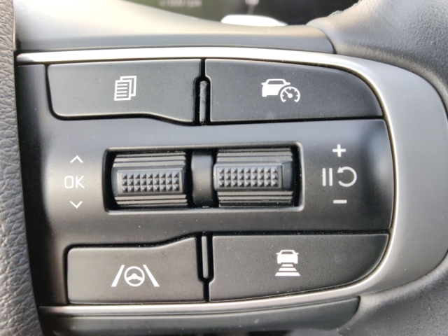 Fahrzeugansicht Kia Sportage SPIRIT 1.6T 48V DCT ALLRAD Navi Leder Digitales Cockpit Memory Sitze HarmanKardon - Bild 17