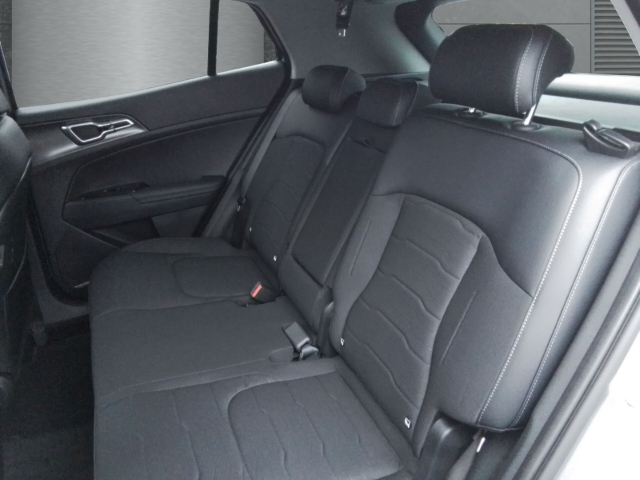 Fahrzeugansicht Kia Sportage Vision Hybrid 1.6 Komfort-Paket Navi digitales Cockpit LED ACC Apple CarPlay Android Auto - Bild 9