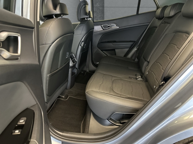 Fahrzeugansicht Kia Sportage Spirit 1.6T MHEV AWD DCT Navi Digitales Cockpit LED sensorgest.Heckklappe - Bild 9