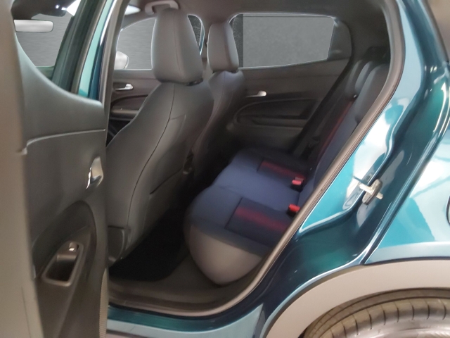 Fahrzeugansicht Alfa Romeo Junior Elettrica Speciale Technologie-Paket Navi Digitales Cockpit Soundsystem 360 Kamera - Bild 9