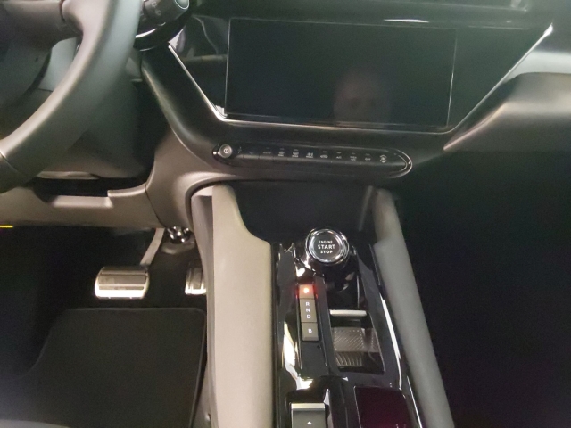 Fahrzeugansicht Alfa Romeo Junior Elettrica Speciale Technologie-Paket Navi Digitales Cockpit Soundsystem 360 Kamera - Bild 11