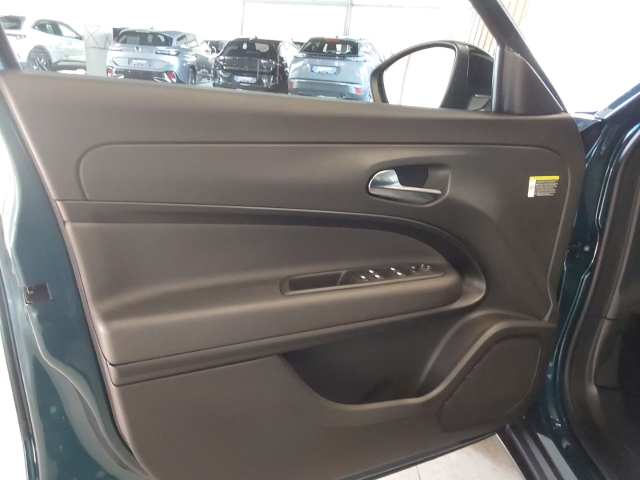 Fahrzeugansicht Alfa Romeo Junior Elettrica Speciale Technologie-Paket Navi Digitales Cockpit Soundsystem 360 Kamera - Bild 13