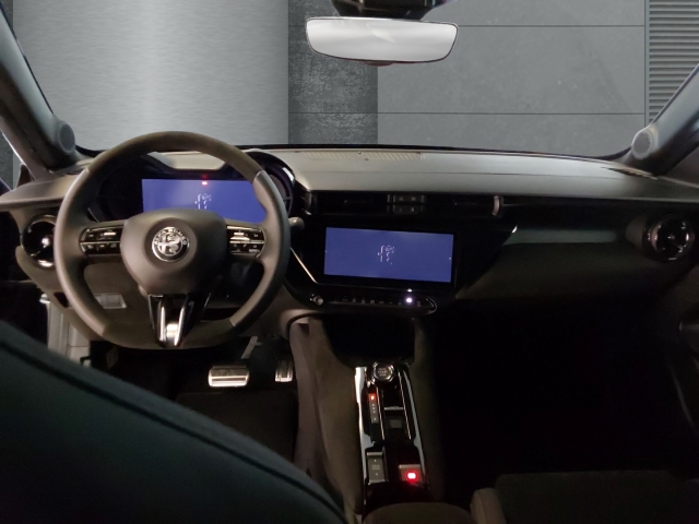 Fahrzeugansicht Alfa Romeo Junior Elettrica Speciale Sport und Technologie-Paket Leder Panoramadach - Bild 10