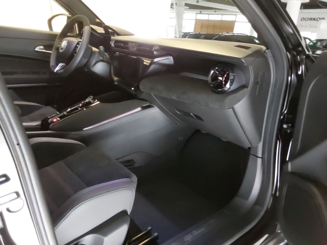 Fahrzeugansicht Alfa Romeo Junior Elettrica Speciale Sport und Technologie-Paket Leder Panoramadach - Bild 15