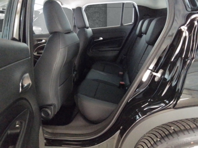 Fahrzeugansicht Jeep Avenger Altitude 1.2 ADAS Infotaiment & Komfort Winter-Paket Allwetter 17Zoll-Alu - Bild 9