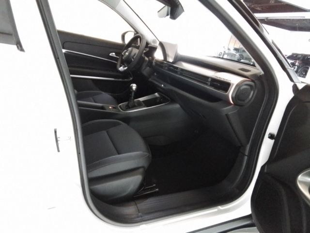 Fahrzeugansicht Jeep Avenger Summit 1.2 Infotainment-Paket Navi Soundsystem-JBL 360 Kamera LED El. Heckklappe - Bild 15