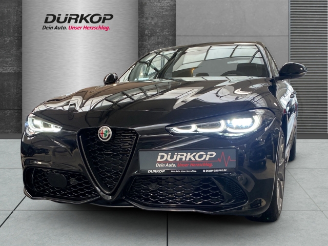 Alfa Romeo Giulia Sprint 2.0 Allrad AT ACC NAVI LED Matrix Rückfahrkamera