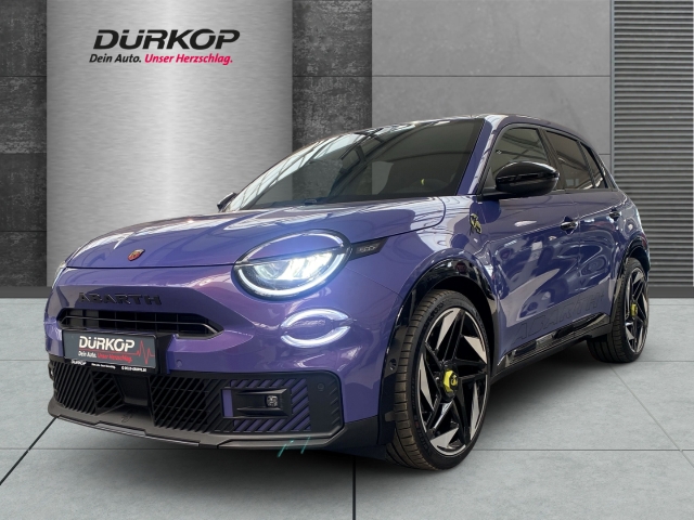 Fahrzeugansicht Abarth 600e Scorpionissima Sabelt Racing-Sitze 20''-Alu 360 Grad-Kamera ACC Stauassistent