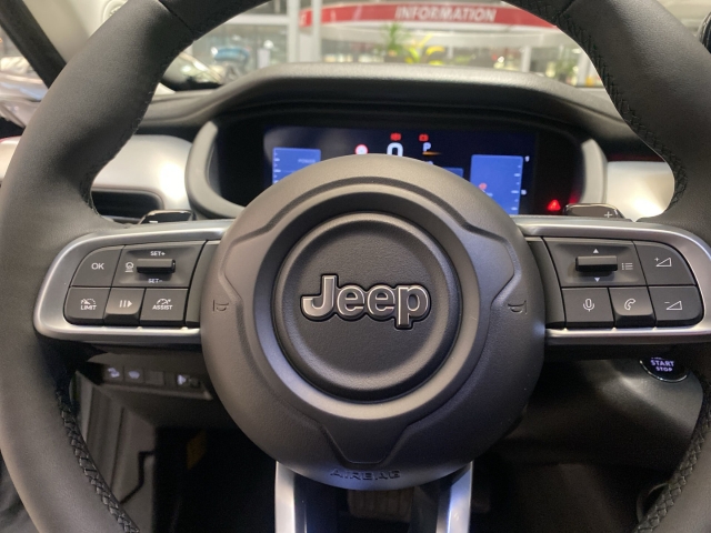 Fahrzeugansicht Jeep Avenger Summit 1.2 Mild-Hybrid LED Apple CarPlay Android Auto Klimaautom DAB SHZ Keyless - Bild 12
