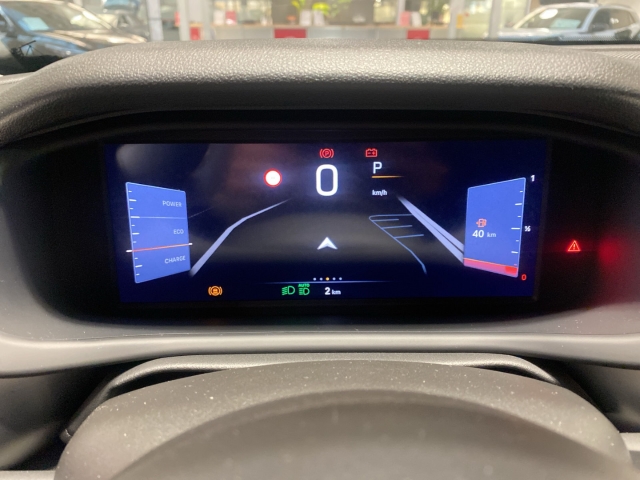 Fahrzeugansicht Jeep Avenger Summit 1.2 Mild-Hybrid LED Apple CarPlay Android Auto Klimaautom DAB SHZ Keyless - Bild 20