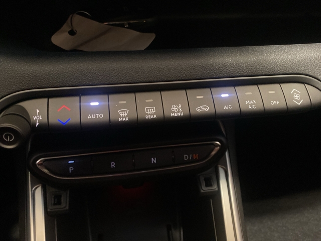 Fahrzeugansicht Jeep Avenger Summit 1.2 Mild-Hybrid LED Apple CarPlay Android Auto Klimaautom DAB SHZ Keyless - Bild 26