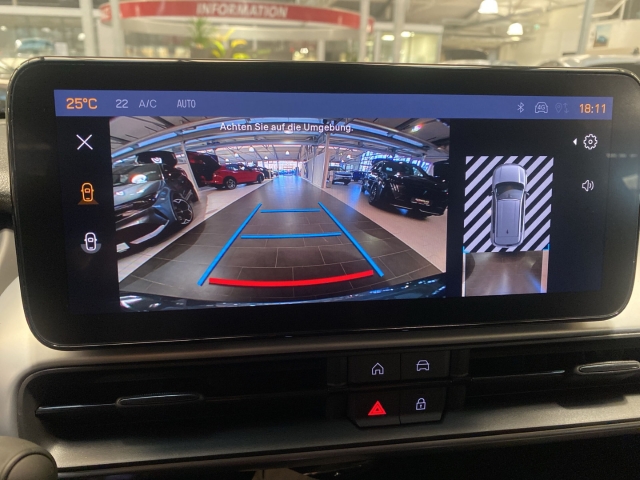 Fahrzeugansicht Jeep Avenger Summit 1.2 Mild-Hybrid LED Apple CarPlay Android Auto Klimaautom DAB SHZ Keyless - Bild 28