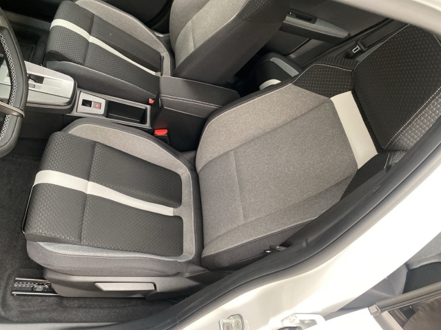 Fahrzeugansicht Opel Frontera Electric GS 11kw-Lader Tech-Paket Allwetter Navi Digitales Cockpit LED - Bild 16