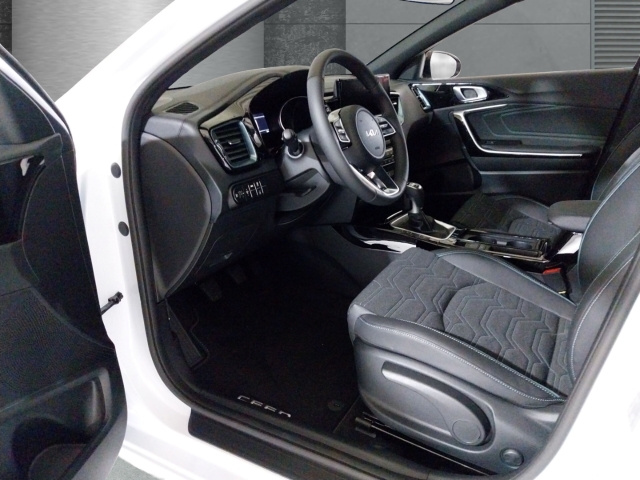 Fahrzeugansicht Kia Cee'd_sw 1.5T NIGHTLINE Edition *Premium Endstufe* Navi digitales Cockpit - Bild 7