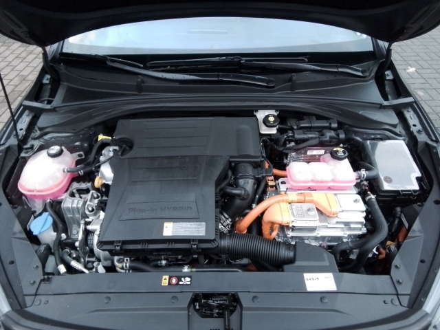 Fahrzeugansicht Kia Cee'd_sw Spirit PHEV Sitzkomfort Technologie-Paket El. Panodach Navi digitales Cockpit Memory Sitze - Bild 14