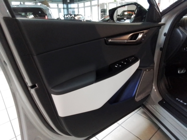 Fahrzeugansicht Kia EV6 GT-line 84kWH Allrad Wärmepumpe V2L Technologie Soundsystem Design Assist+ - Bild 13