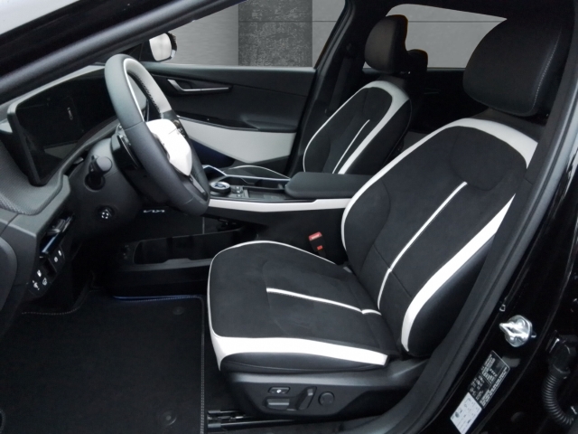 Fahrzeugansicht Kia EV6 GT-Line Allrad 84 kWh Assistenz-Plus Wärmepumpe Soundsystem Design HUD StandHZG El. Panodach - Bild 8