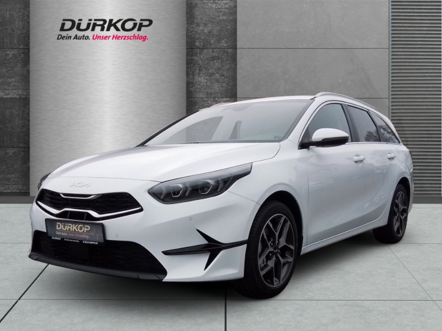 Fahrzeugansicht Kia Cee'd_sw Ultimate Edition 1.5 Mild-Hybrid DCT Style Sound-Paket Navi Digitales Cockpit LED ACC