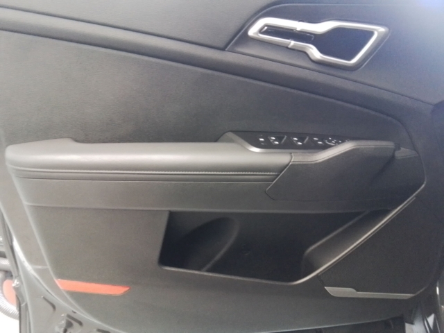 Fahrzeugansicht Kia Sportage Spirit 1.6T AT DriveWise-Paket El Panoramadach HUD Navi Digitales Cockpit ACC SHZ v+h - Bild 13