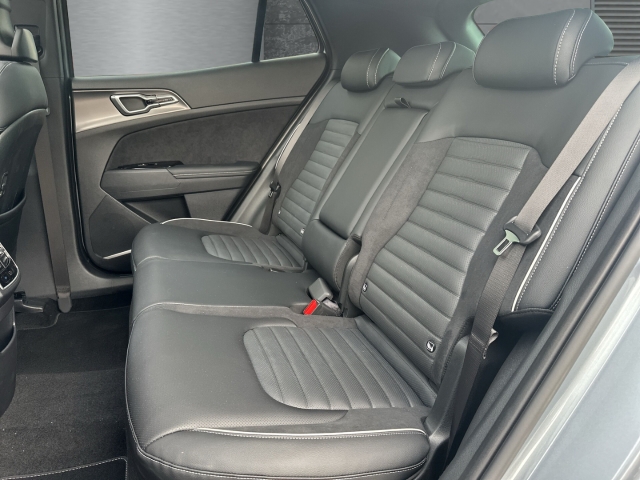 Fahrzeugansicht Kia Sportage 1.6T GT-Line Allrad Panoramadach, DriveWise & Sound-Paket - Bild 9