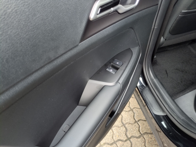 Fahrzeugansicht Kia Sportage Vision 1.6T AT Komfort-Paket Navi dig. Cockpit LED Sitzh. R.-Kam. - Bild 20