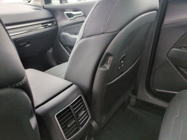 Fahrzeugansicht Kia Sportage Vision 1.6T AT Komfort-Paket Navi dig. Cockpit LED Sitzh. R.-Kam. - Bild 21