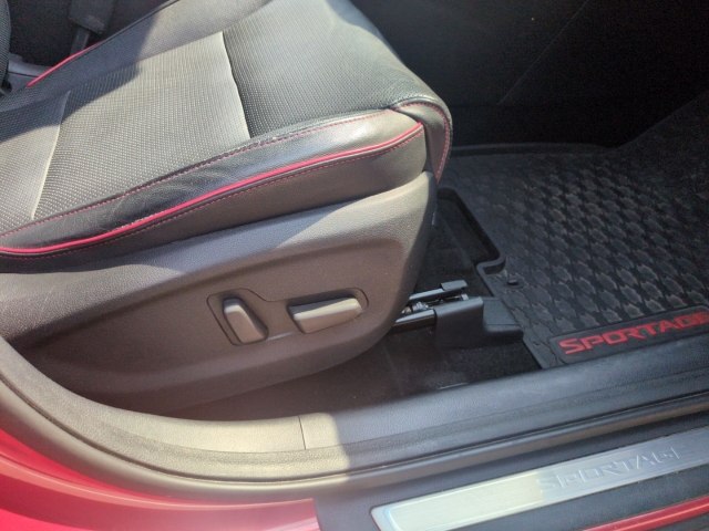 Fahrzeugansicht Kia Sportage Line 4WD 1.6 T-GDI,Navi+LED+JBL-Sound+Sitzheizung vorne u. hinten+Anhängerkupplung abn. - Bild 27
