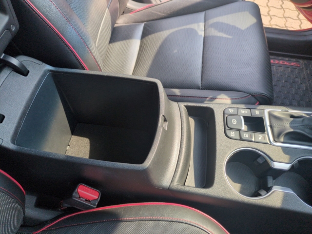Fahrzeugansicht Kia Sportage Line 4WD 1.6 T-GDI,Navi+LED+JBL-Sound+Sitzheizung vorne u. hinten+Anhängerkupplung abn. - Bild 28