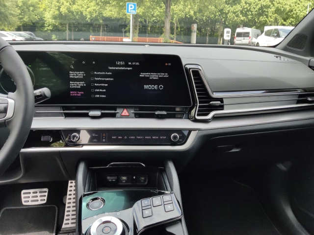 Fahrzeugansicht Kia Sportage 1.6 T-GDI AT AWD Hybrid GT-Line Panorama Sound- DriveWisePark-plus Navi Leder - Bild 11
